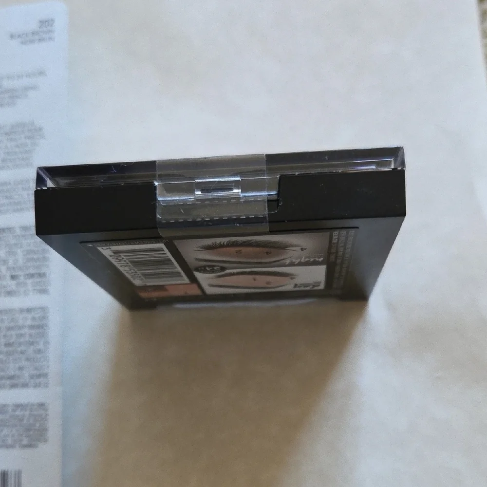 REVLON ColorStay Day to Night Eyeshadow Palette with Black Brown Eyeliner NEW